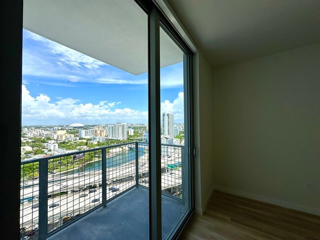 Photo - 527 SW 5th Ave Unit C1