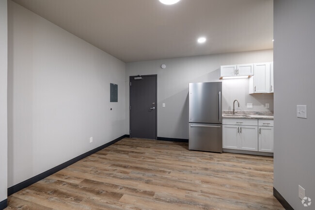 1BD, 1BA - 450SF - Dining