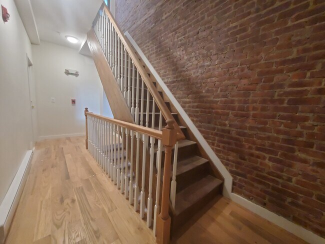 Photo - 141 Monticello Ave Unit 5