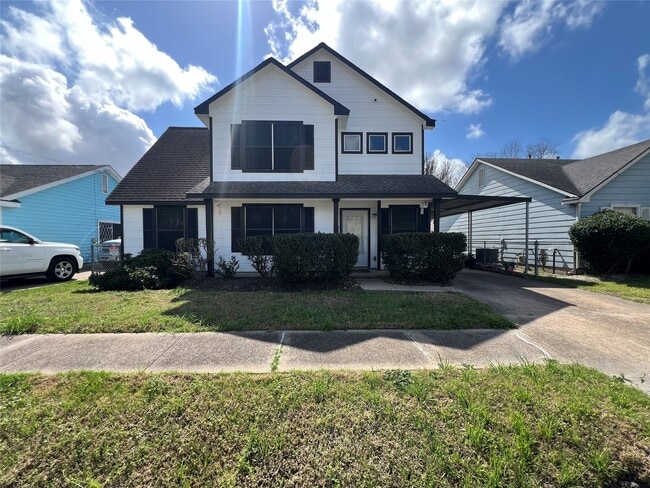 Building Photo - 4710 Salina St