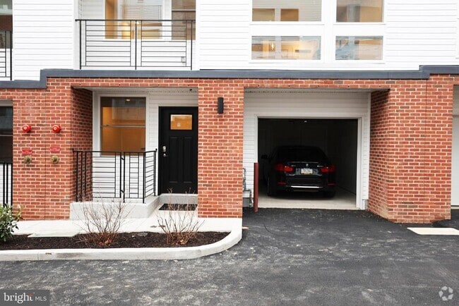 Building Photo - 1500 N Randolph St Unit 1 Rental
