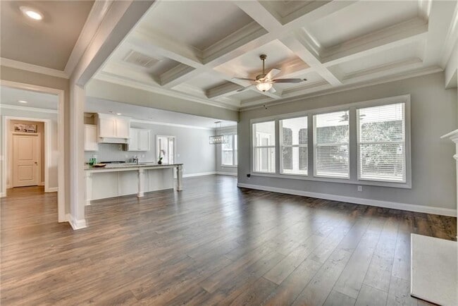 Photo - 840 Champagne Ln