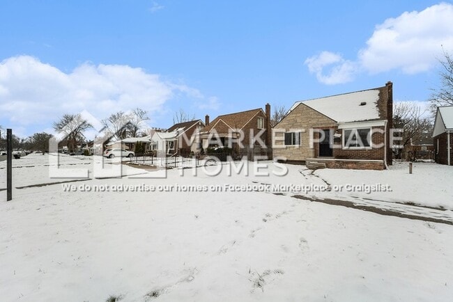 Photo - 19394 Barlow St