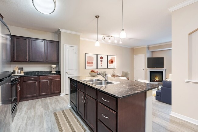Building Photo - City Walk at Woodbury Rental