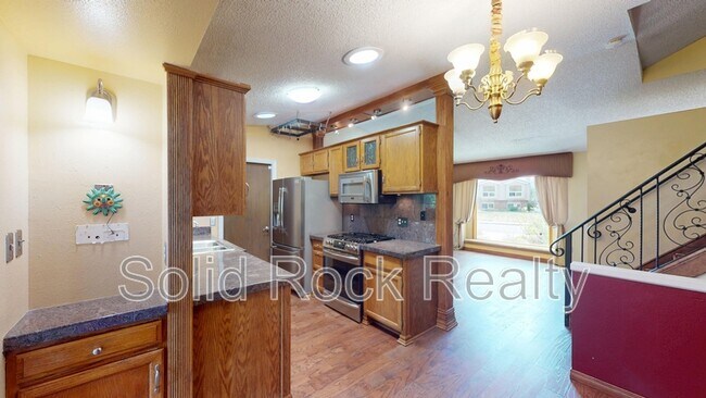 Photo - 6713 Fredrick Dr