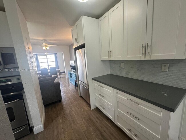 Photo - 1728 Rodman St Unidad 1-2