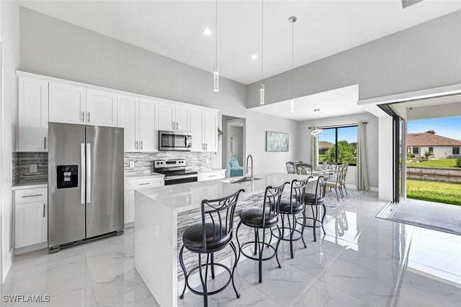 Building Photo - 1409 SW 24th St