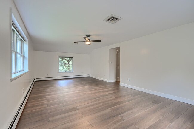 1703 Roland Ave