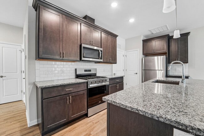 Photo - 420 Tower Ridge Cir