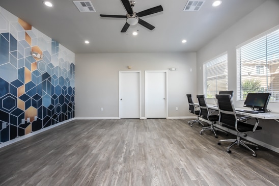 Business Center - Silver Creek Apartments