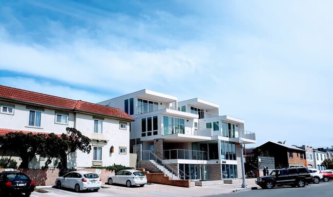 Photo - 5040 Santa Monica Ave Unit 4