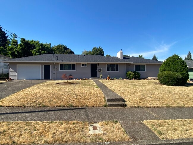Photo - 249 Judson St S