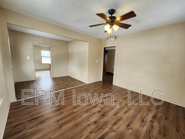 Photo - 604 1/2 West Seerley Boulevard