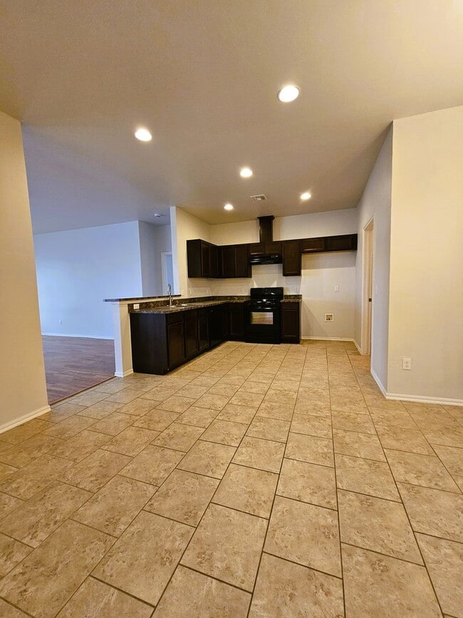 Photo - (3) Bed/(2) Bath with Storm Shelter Avail NOW!