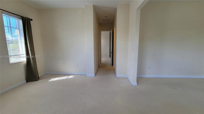 Photo - 6033 NW 118th Dr