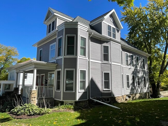 Photo - 141 E Gorham St
