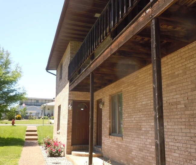 Building Photo - 1811-1817 Parkview Unit 1811 Parkview