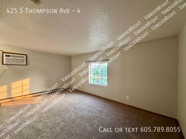 Photo - 425 S Thompson Ave Unidad 4