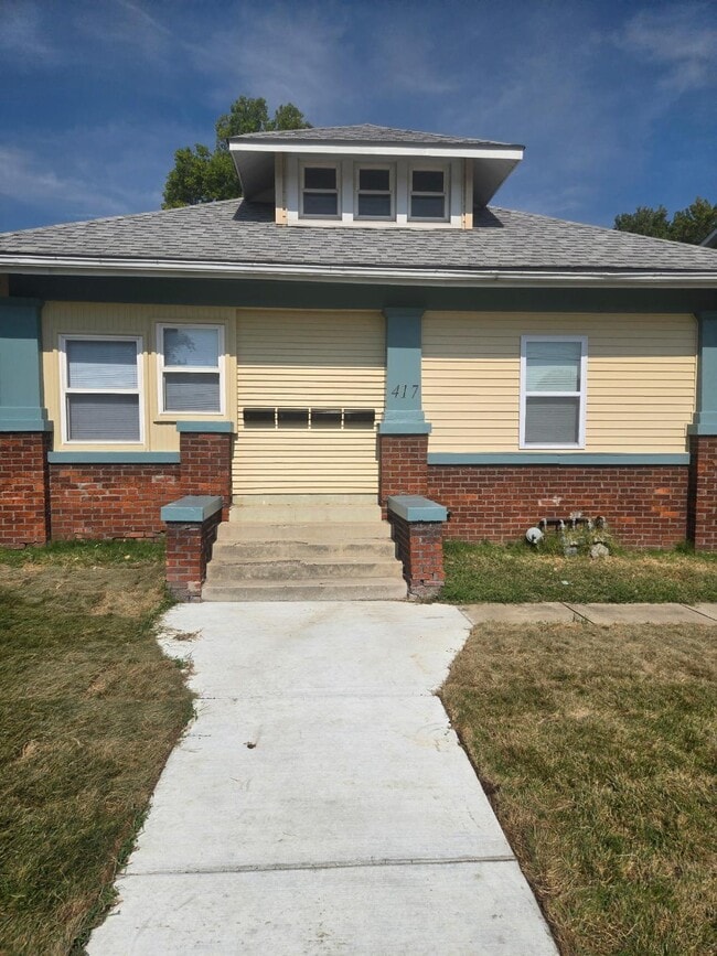 Building Photo - 417 Saint Louis Rd Unit B Rental