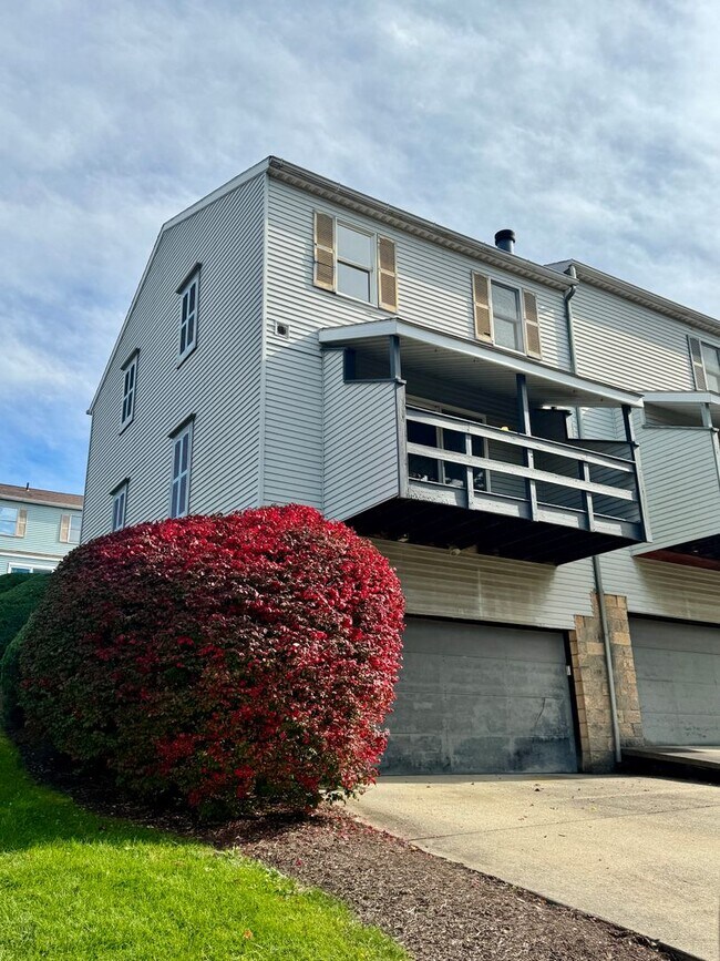 Photo - 3 bed/2.5 bath Townhouse near Med Center a...