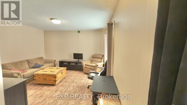 Photo - 16 Marshall St