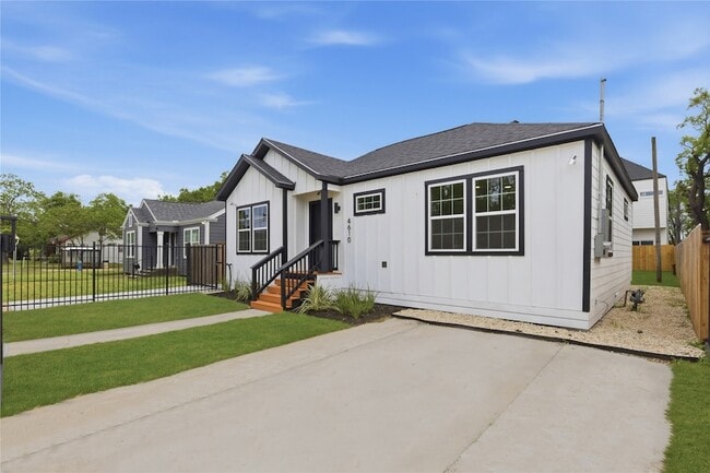 Photo - 4610 Providence St Unidad A