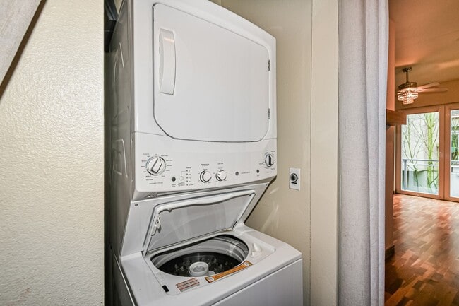 Photo - 375 Kirkland Ave