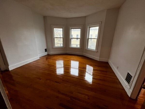 22 Bynner St Unit 2