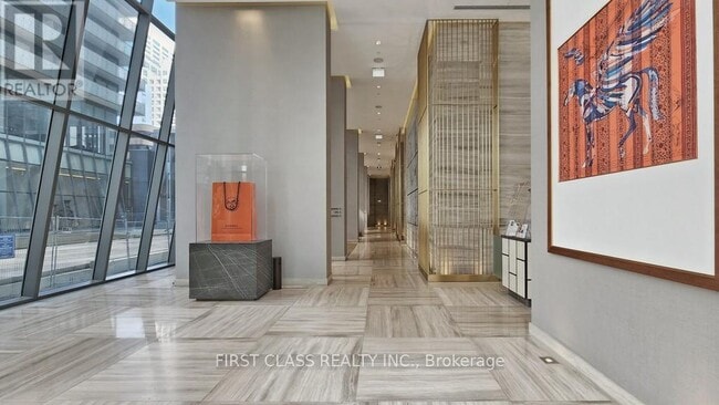 Photo - 50 Charles St E Unit LPH5403