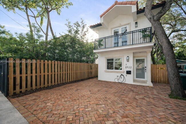 Photo - 2922 Virginia St