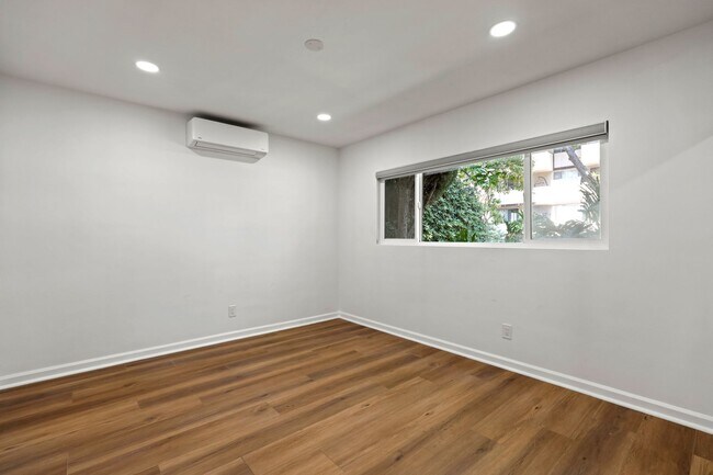 Photo - Romaine Heart by Wiseman