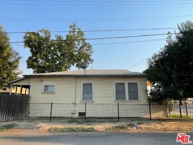 Photo - 1608 E St