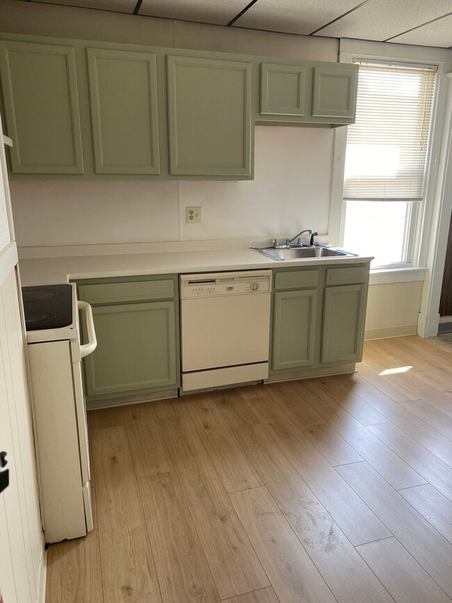 Photo - 361 Manning Blvd Unit 2