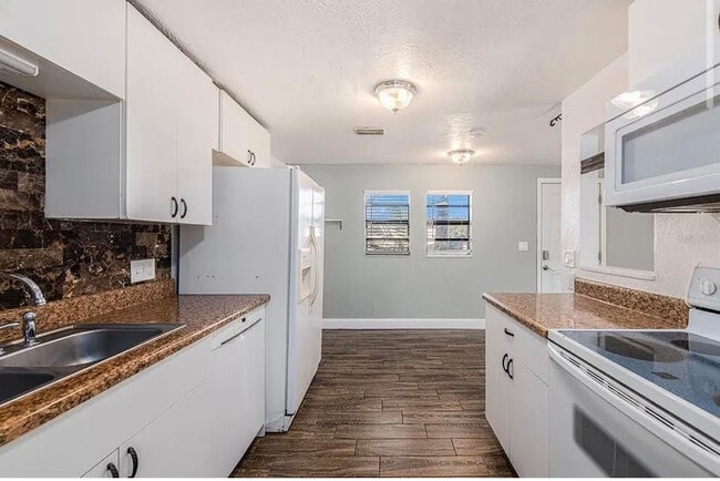 Photo - 6002 72nd Ave N