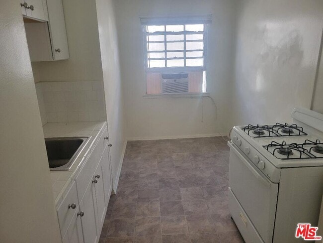 Photo - 8551 Holloway Dr Unidad 8553#1