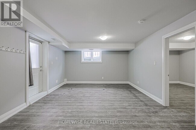 Photo - 814 Glencairn Ave
