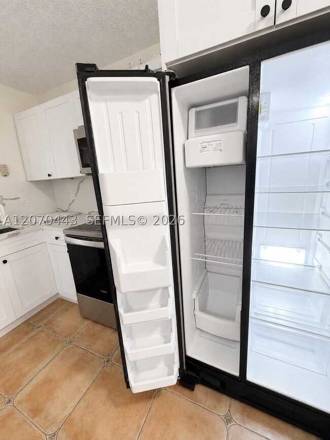 Photo - 3522 Torremolinos Ave