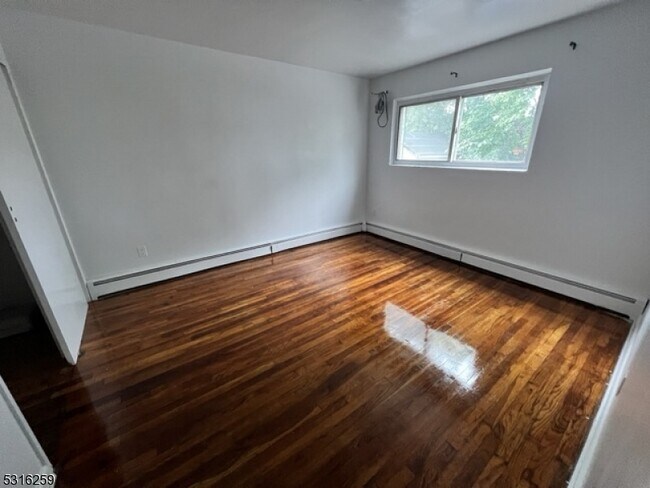 Photo - 519 Monroe Ave Unidad 9