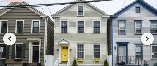 Yellow door house - 126 N College St Unit 2