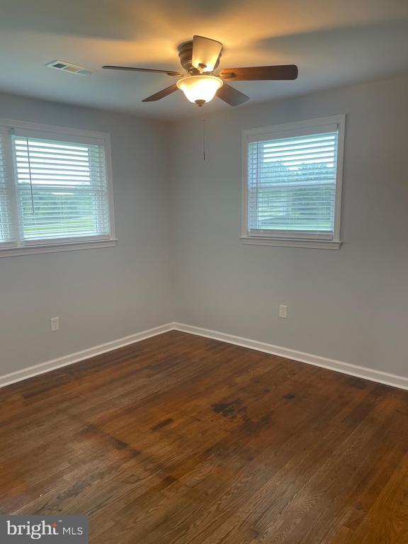 Photo - 7364 Botha Rd
