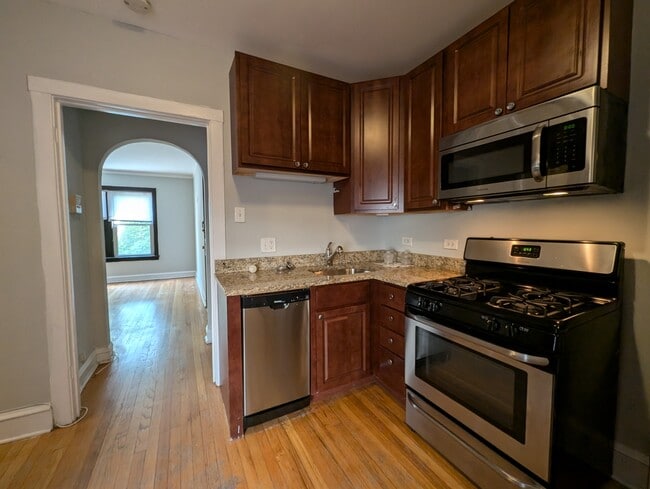 Photo - 4912 N Hoyne Ave Unidad 2102-1E