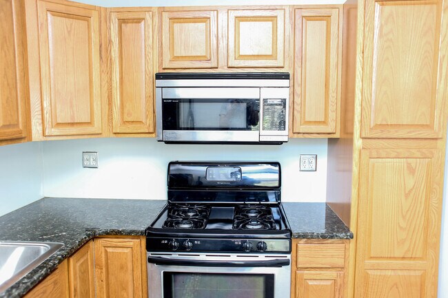 Photo - 2823 Chatham St