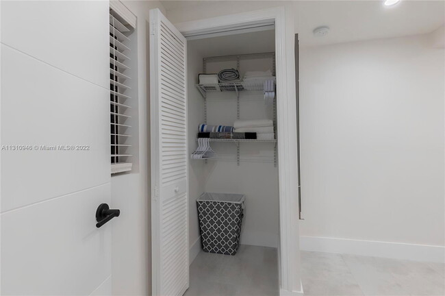 Photo - 52 NE 47th St Unidad 1