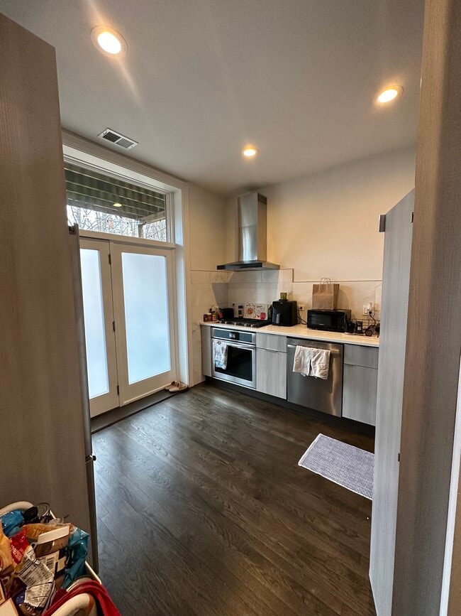 Photo - 2111 N Dayton St