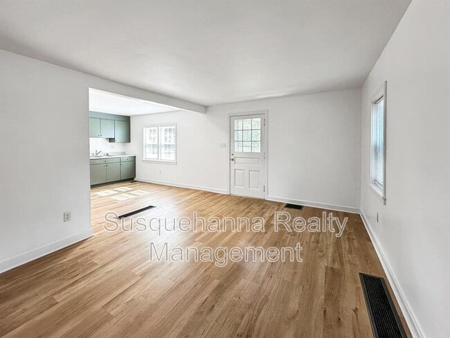 Photo - 169 Engle Ln