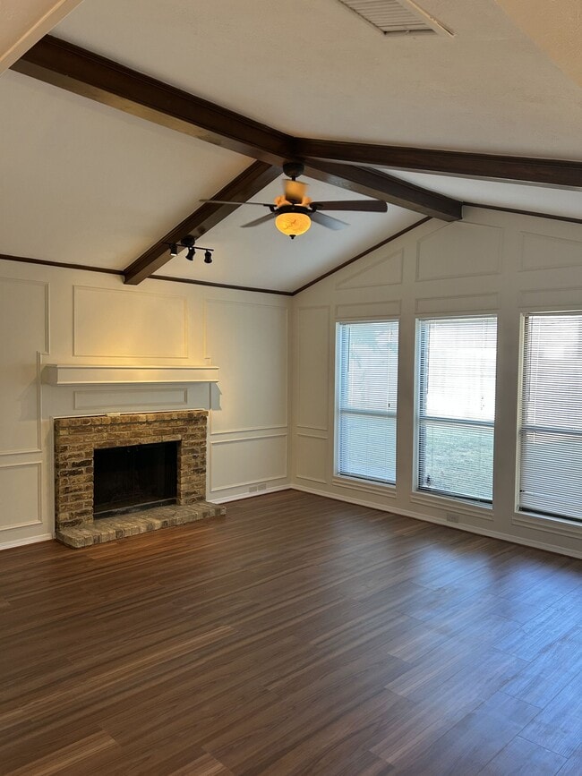 Photo - 16412 Lauder Ln