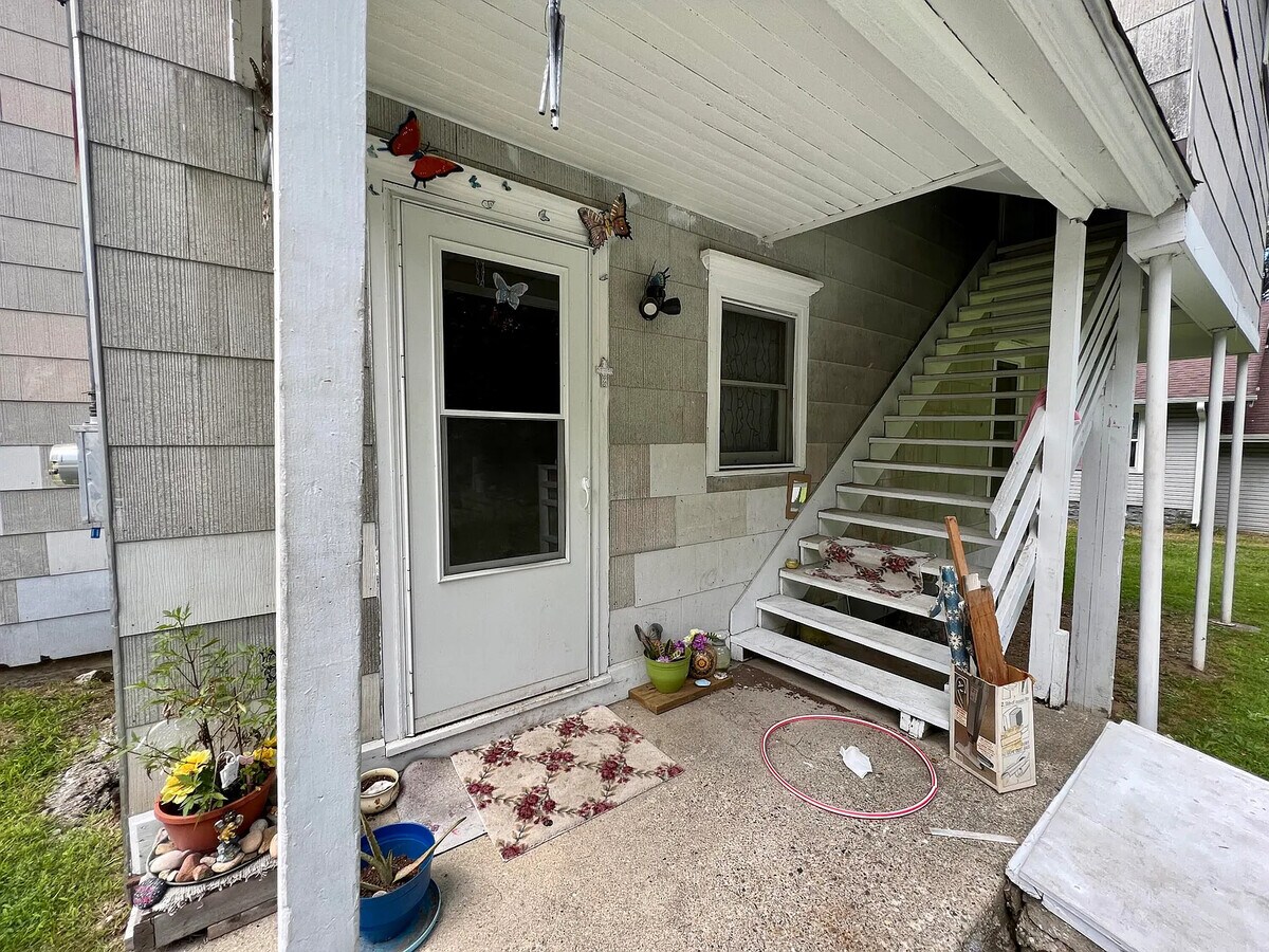 Photo - 129 Meachem Ave Unidad 2