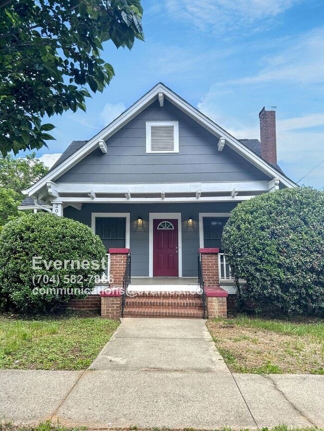 Building Photo - 203 S Elm St Rental