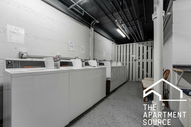 Photo - 6821 N Sheridan Rd Unit 303