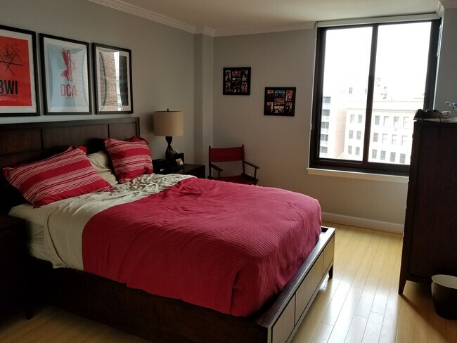 Large Bedroom - 1301 20th St NW Unit 1010